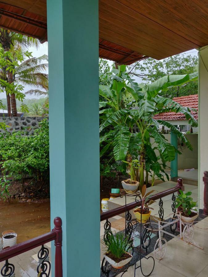 Rutu Enclave Bed & Breakfast Murud  Exterior photo
